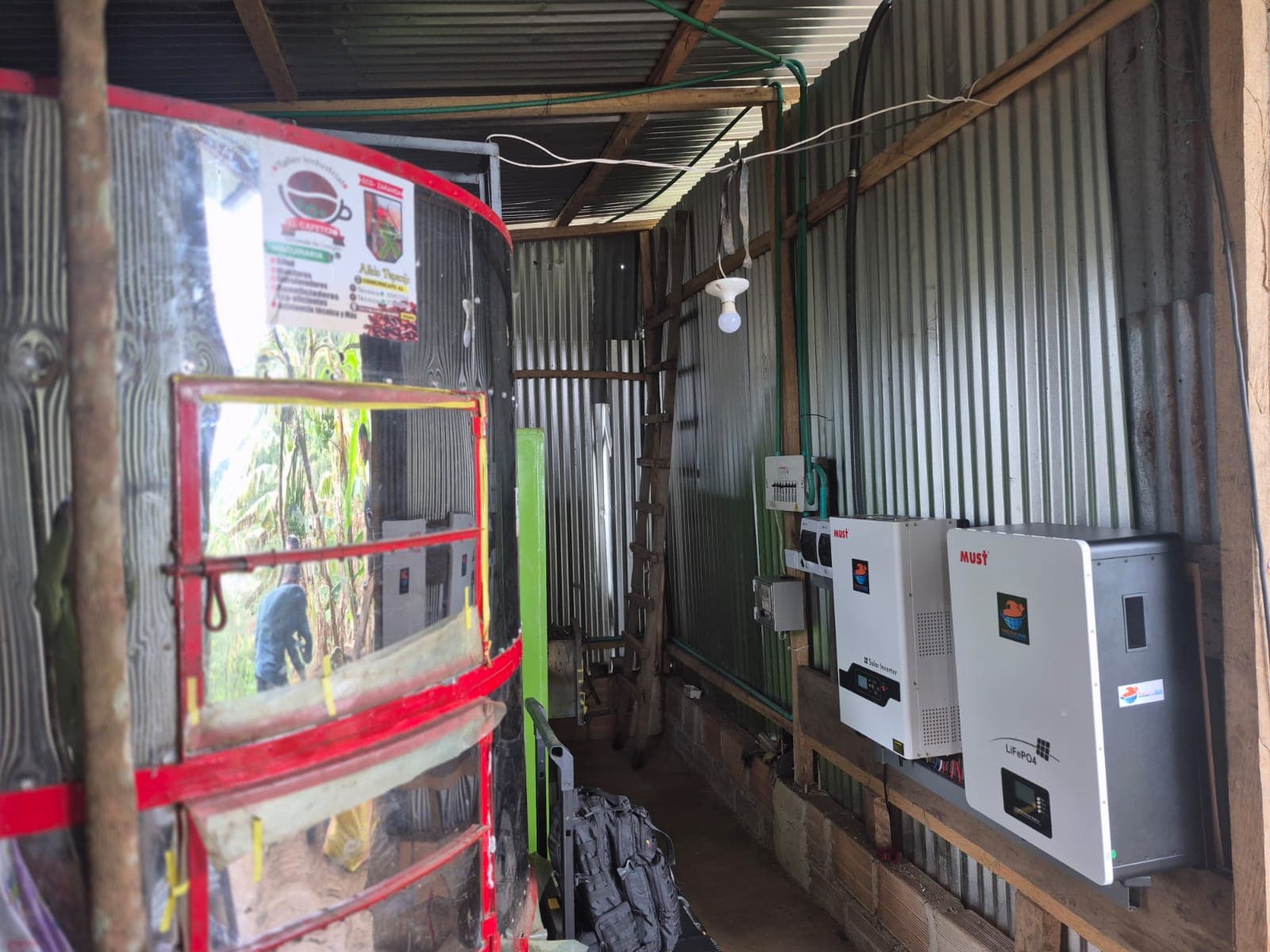 Sistema fotovoltaico para secadora de café